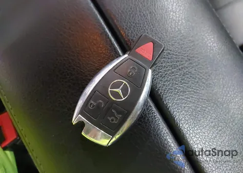 2018 Mercedes-Benz C 300 4Matic из США, поврежденный, VIN WDDWJ4KBXJF659771